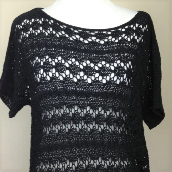 NWT BCBGMaxAzaria Blouse with Fringe Hem s - Picture 2 of 9